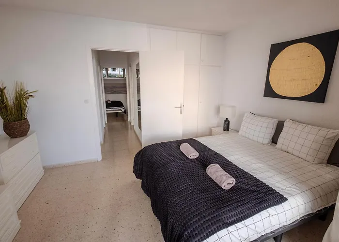 Tenerife Lizards - In The First Line * Callao Salvaje