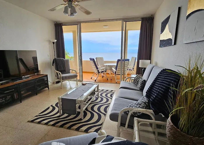 Tenerife Lizards - In The First Line * Callao Salvaje